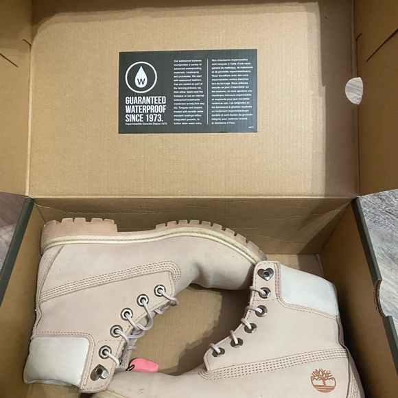 Beige Pink Timberland Valentines Boots with Red Heart Detail - Picture 4 of 4